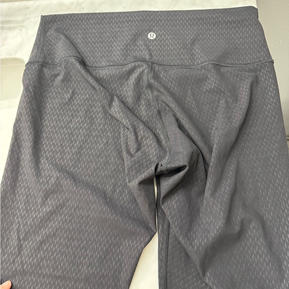 lululemon athletica black textured leggings - 12